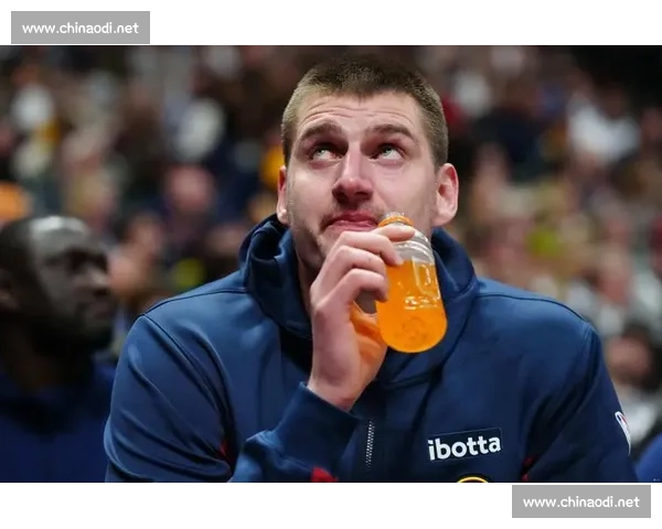 8 次出手三双封神！约基奇新模式引掘金冲冠