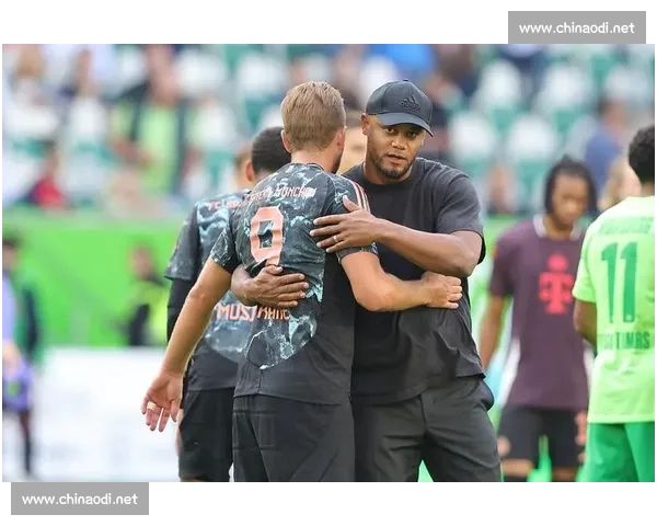 沙尔克的错失与拜仁的收获：孔帕尼的 “真实” 密码