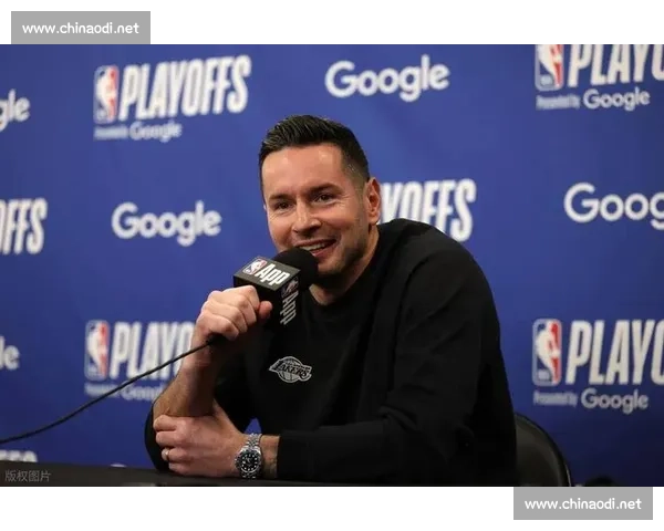 未上场的见证者：雷迪克与湖人的拼搏标杆